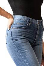 Load image into Gallery viewer, Kimes Ranch Jennifer Mid Wash Jeans