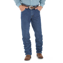 Load image into Gallery viewer, Wrangler George Strait Relaxed Fit Cowboy Cut Men's Jean