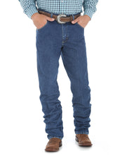 Load image into Gallery viewer, Wrangler George Strait Relaxed Fit Cowboy Cut Men's Jean