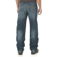 Load image into Gallery viewer, Wrangler 20X 33 Relaxed Fit Straight Leg Men's Jean