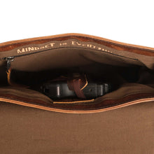 Load image into Gallery viewer, STS Serengeti Della Crossbody
