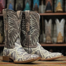 Load image into Gallery viewer, MEN&#39;S TANNER MARK RATTLE SNAKE PRINT BOOTS
