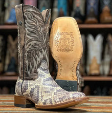 Load image into Gallery viewer, MEN&#39;S TANNER MARK RATTLE SNAKE PRINT BOOTS
