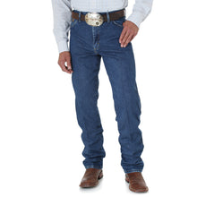 Load image into Gallery viewer, Wrangler George Strait Original Fit Cowboy Cut Men&#39;s Jean
