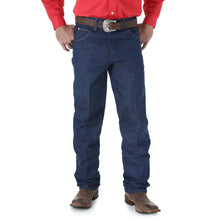 Load image into Gallery viewer, Wrangler Relaxed Fit Cowboy Cut Men&#39;s Jean
