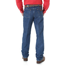 Load image into Gallery viewer, Wrangler Relaxed Fit Cowboy Cut Men&#39;s Jean
