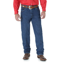 Load image into Gallery viewer, Wrangler Relaxed Fit Cowboy Cut Men&#39;s Jean
