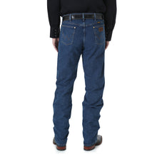 Load image into Gallery viewer, Wrangler Advanced Comfort Cowboy Cut Men&#39;s Jean
