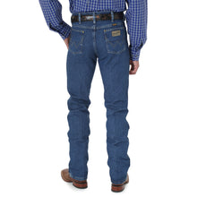 Load image into Gallery viewer, Wrangler George Strait Slim Fit Cowboy Cut Men&#39;s Jean
