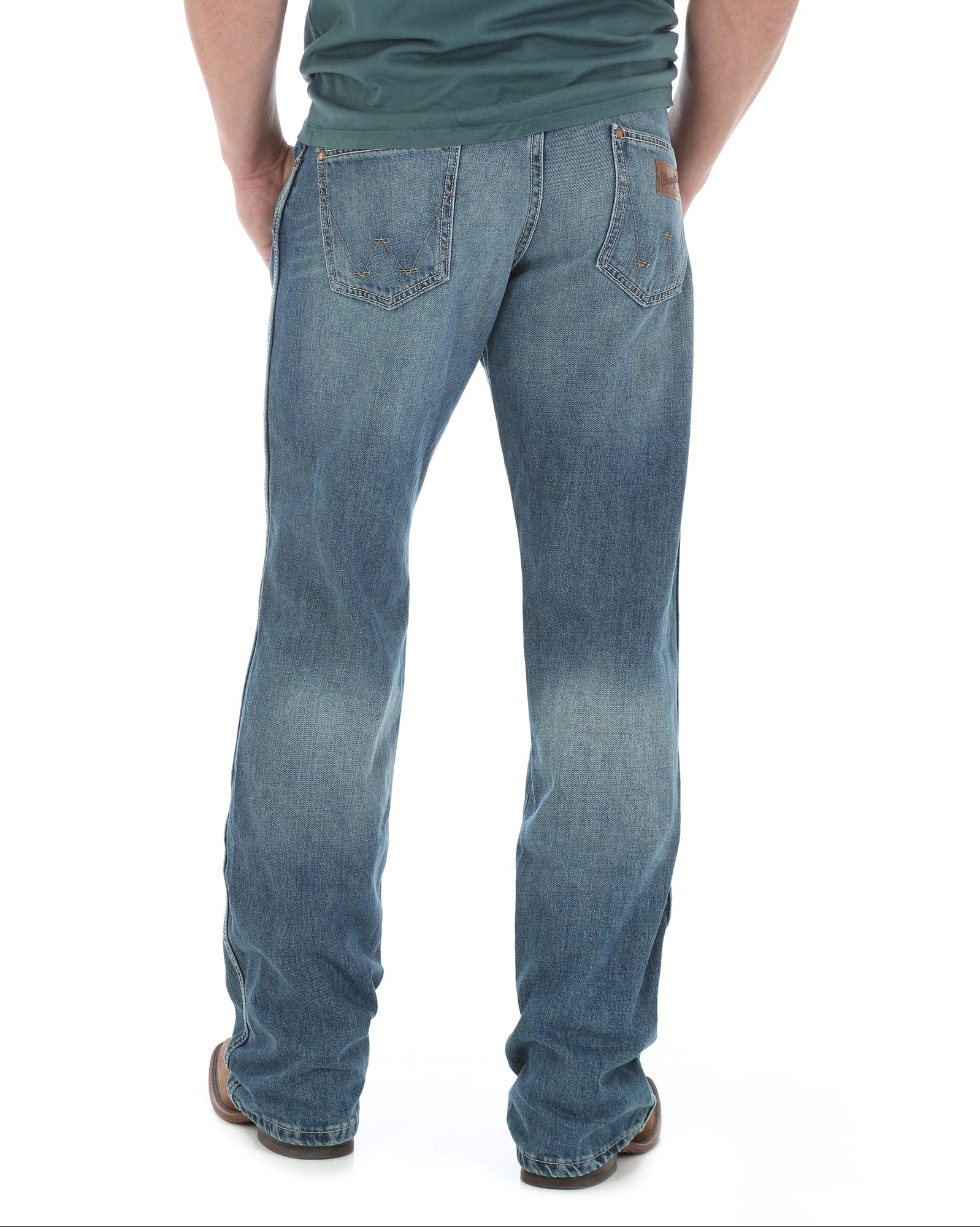 Wrangler Retro Relaxed Fit Boot Cut Men's Jean